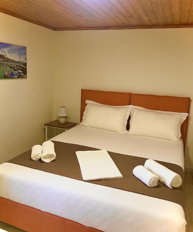 Crown Deluxe Apartments Saranda Kültér fotó