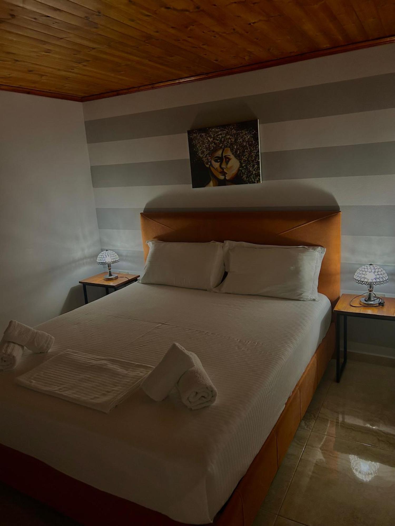 Crown Deluxe Apartments Saranda Kültér fotó